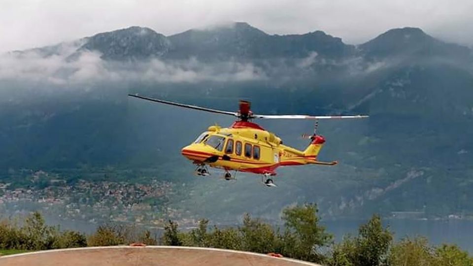 Bellagio, cade per 15 metri nella scarpata Giardiniere soccorso con l’elicottero Bellagio, cade per 15 metri nella scarpata Giardiniere soccorso con l’elicottero