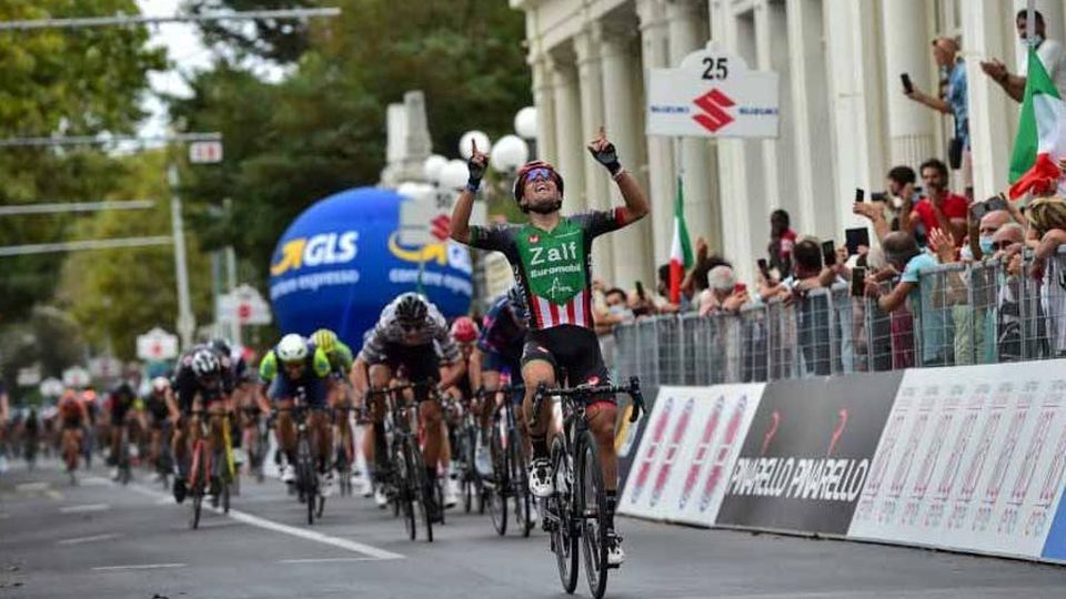 Colnaghi vince ancora ed è in maglia rosa Colnaghi vince ancora ed è in maglia rosa