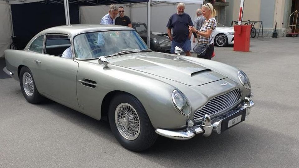 La Aston Martin di James Bond a Lierna Uno spettacolo per veri cultori di 007 La Aston Martin di James Bond a Lierna Uno spettacolo per veri cultori di 007