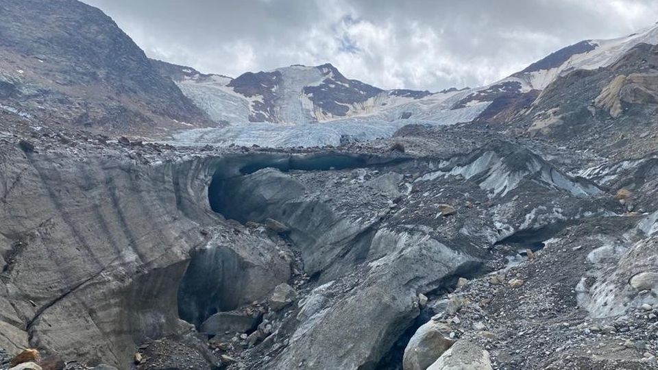 «Ghiacciai malati Meno inquinanti o sempre più crolli» «Ghiacciai malati Meno inquinanti o sempre più crolli»