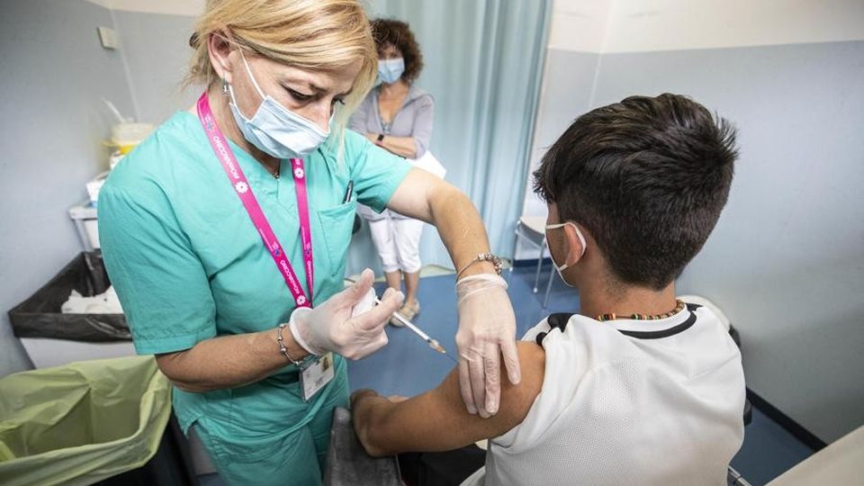 Covid: a Como 20 casi, 7 a Lecco e 10 a Sondrio In Italia 3.235 positivi con 39 vittime Covid: a Como 20 casi, 7 a Lecco e 10 a Sondrio In Italia 3.235 positivi con 39 vittime