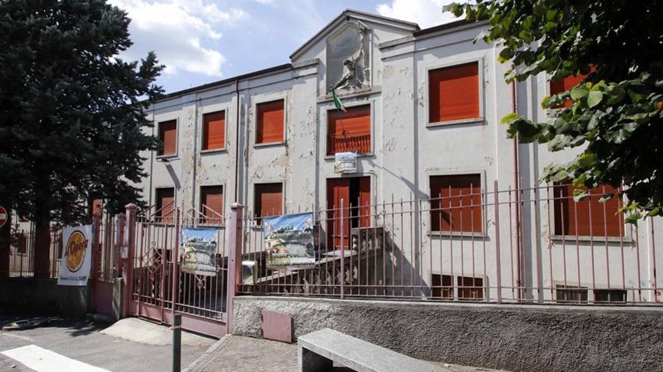 Asilo e oratorio, la gioia dopo la fatica Doppia inaugurazione a Sala al Barro Asilo e oratorio, la gioia dopo la fatica Doppia inaugurazione a Sala al Barro