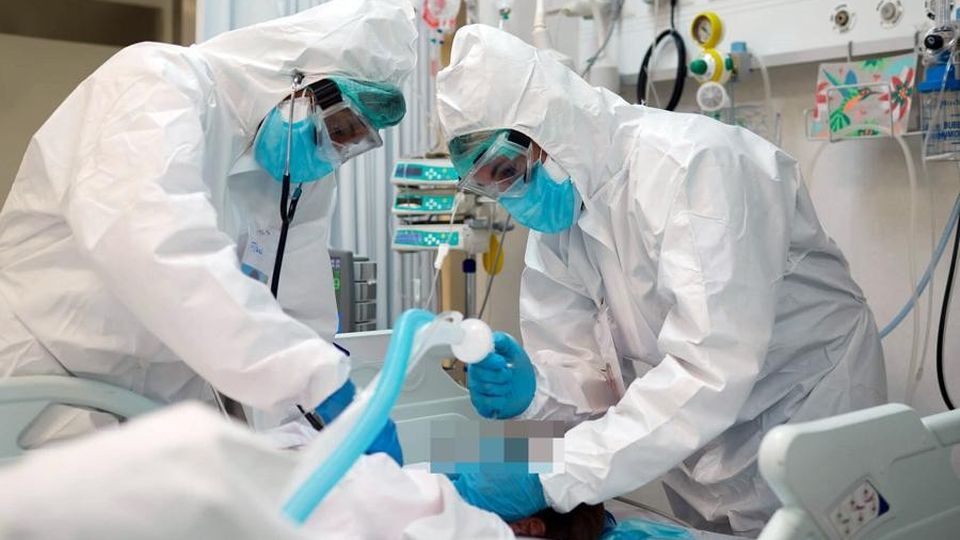 Il vaccino, la salvezza «Ricordate un anno fa? C’erano i reparti pieni» Il vaccino, la salvezza «Ricordate un anno fa? C’erano i reparti pieni»