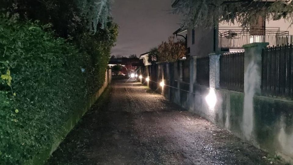Robbiate Sentono i ladri e li inseguono Fratello e sorella feriti con il cacciavite Robbiate Sentono i ladri e li inseguono Fratello e sorella feriti con il cacciavite