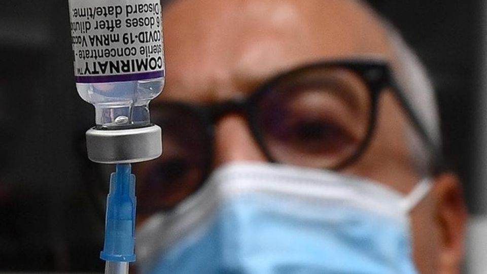 Le Regioni: «Premiare i vaccinati» «Terza dose a 5 mesi dalla seconda» Le Regioni: «Premiare i vaccinati» «Terza dose a 5 mesi dalla seconda»