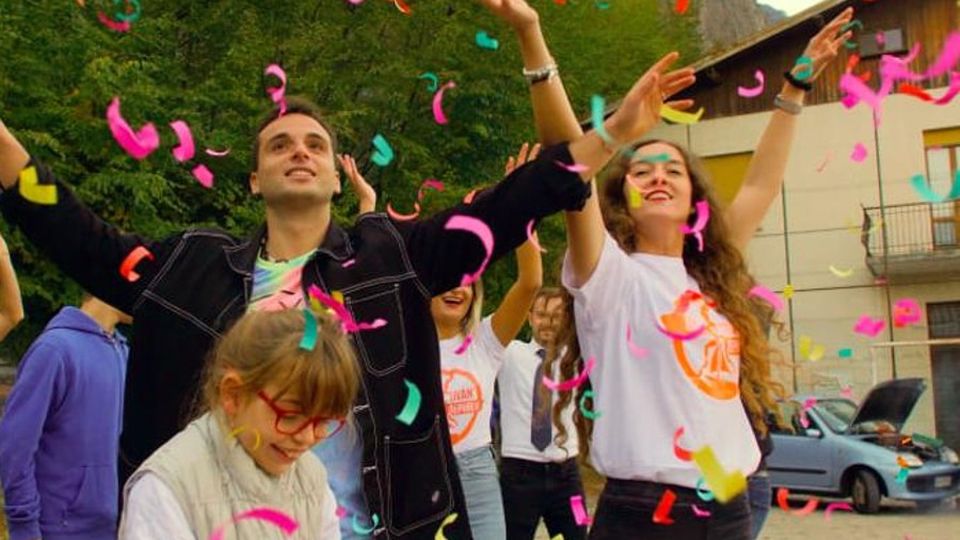 Lecco. “Cifa” spopola su Youtube con la variante del pellicano Lecco. “Cifa” spopola su Youtube con la variante del pellicano
