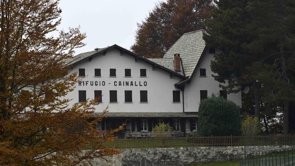 Esino, svaligiato il rifugio Cainallo È la seconda volta in pochi mesi Esino, svaligiato il rifugio Cainallo È la seconda volta in pochi mesi