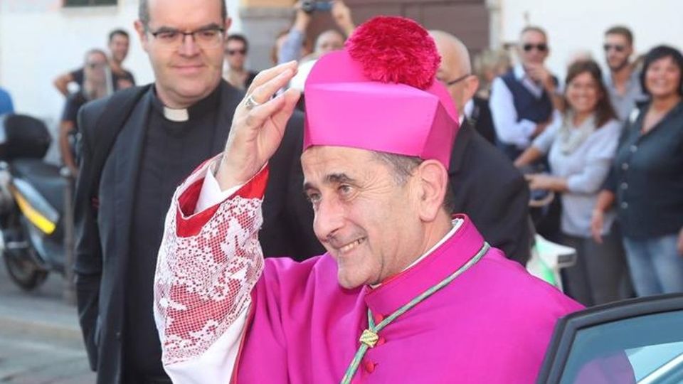 Lecco. Avvento tra fede e cultura Prima veglia con l’arcivescovo Lecco. Avvento tra fede e cultura Prima veglia con l’arcivescovo