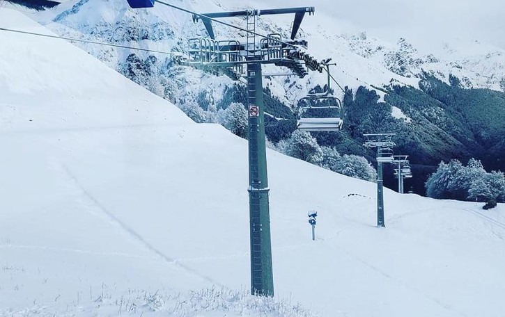 Torna la neve ai Piani di Bobbio Ma lo sci post Covid costa di più