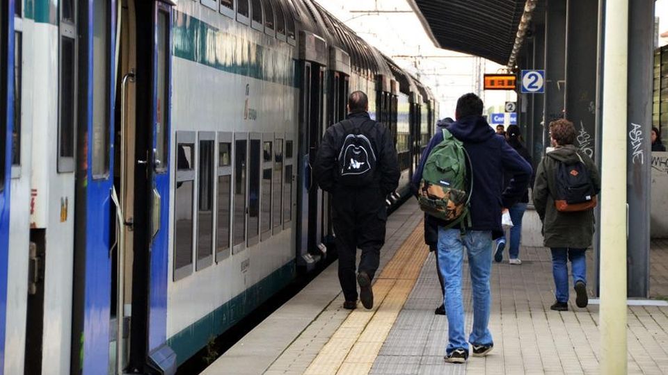 Stop Rogoredo, l’arrivo resta a Centrale Dietrofront sul treno del mattino Stop Rogoredo, l’arrivo resta a Centrale Dietrofront sul treno del mattino