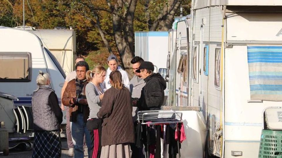 Svolta per i nomadi, incontro in Comune Molti ora accettano casa e lavoro Svolta per i nomadi, incontro in Comune Molti ora accettano casa e lavoro