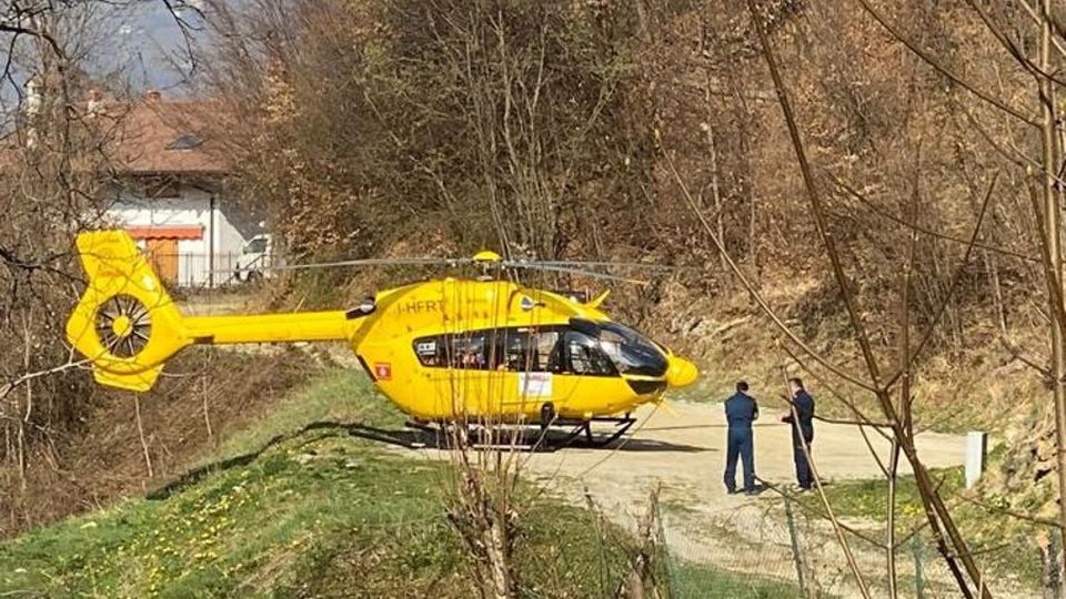 Cade mentre fa legna Un morto a Moggio Cade mentre fa legna Un morto a Moggio