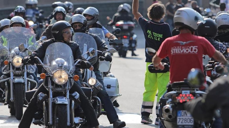 Mandello, raduno Guzzi con il freno tirato «Senza le vaccinazioni salta tutto» Mandello, raduno Guzzi con il freno tirato «Senza le vaccinazioni salta tutto»