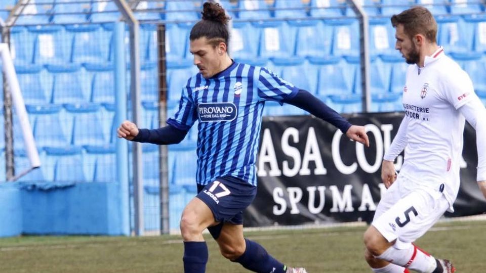 Focolaio Covid a Vercelli Rinviata la partita con il Lecco Focolaio Covid a Vercelli Rinviata la partita con il Lecco