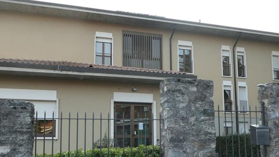 Altre due suore stroncate dal Covid Venti vittime al convento di Buccinigo Altre due suore stroncate dal Covid Venti vittime al convento di Buccinigo