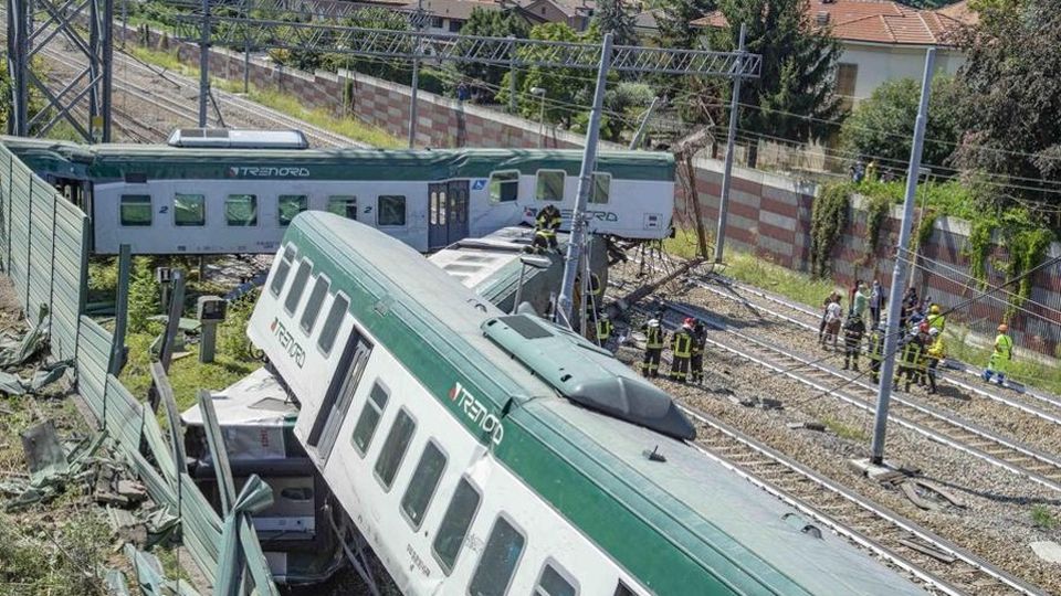 Treno deragliato a Carnate Gli indagati salgono a tredici Treno deragliato a Carnate Gli indagati salgono a tredici
