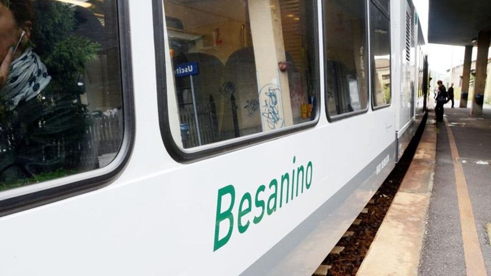 Oggiono, Arrivano i milioni per il Besanino I pendolari: «Una svolta storica» Oggiono, Arrivano i milioni per il Besanino I pendolari: «Una svolta storica»