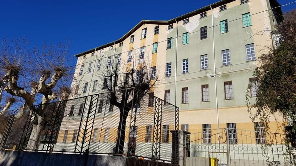 L’ex collegio di Vendrogno rinasce grazie agli adolescenti L’ex collegio di Vendrogno rinasce grazie agli adolescenti