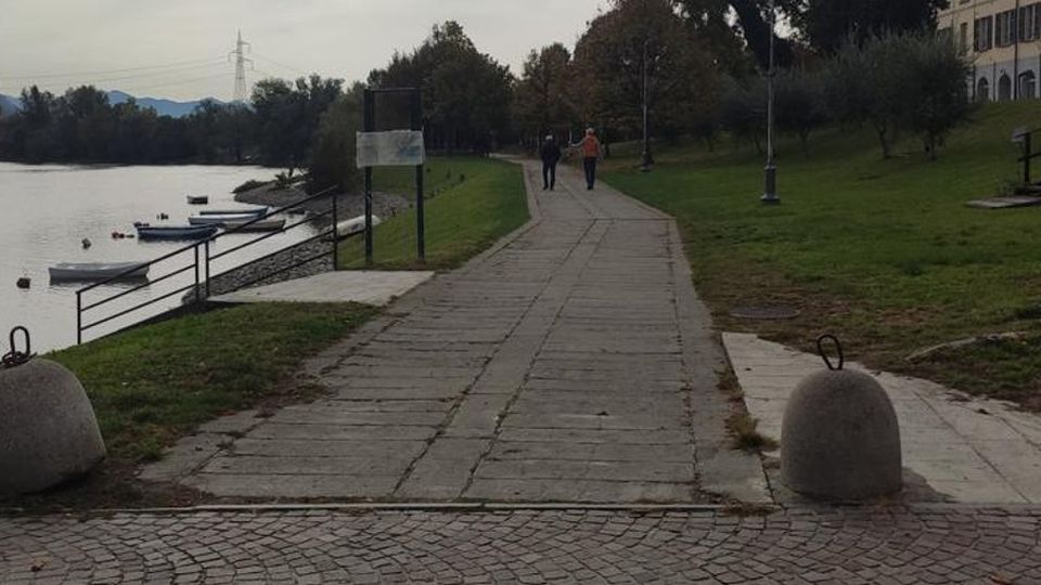 Olginate, fidanzati ubriachi aggrediscono i carabinieri Olginate, fidanzati ubriachi aggrediscono i carabinieri
