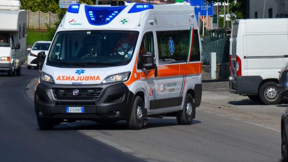 Cesana, Bimba di due anni e mezzo si ustiona con il caffè bollente Cesana, Bimba di due anni e mezzo si ustiona con il caffè bollente