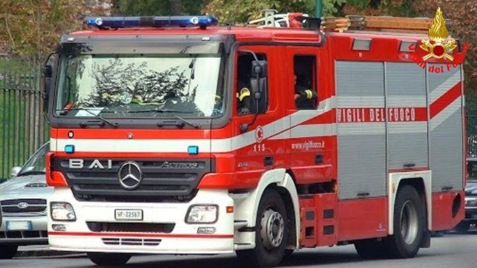 Cortenova, travolto dai profilati d’alluminio alla Pfa. Operaio in terapia intensiva Cortenova, travolto dai profilati d’alluminio alla Pfa. Operaio in terapia intensiva