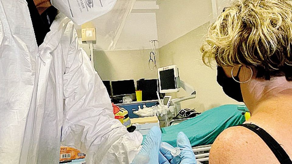 Covid: in Italia 1.325 positivi con 37 morti. A Como 11 casi, 4 a Lecco e 13 a Sondrio Covid: in Italia 1.325 positivi con 37 morti. A Como 11 casi, 4 a Lecco e 13 a Sondrio