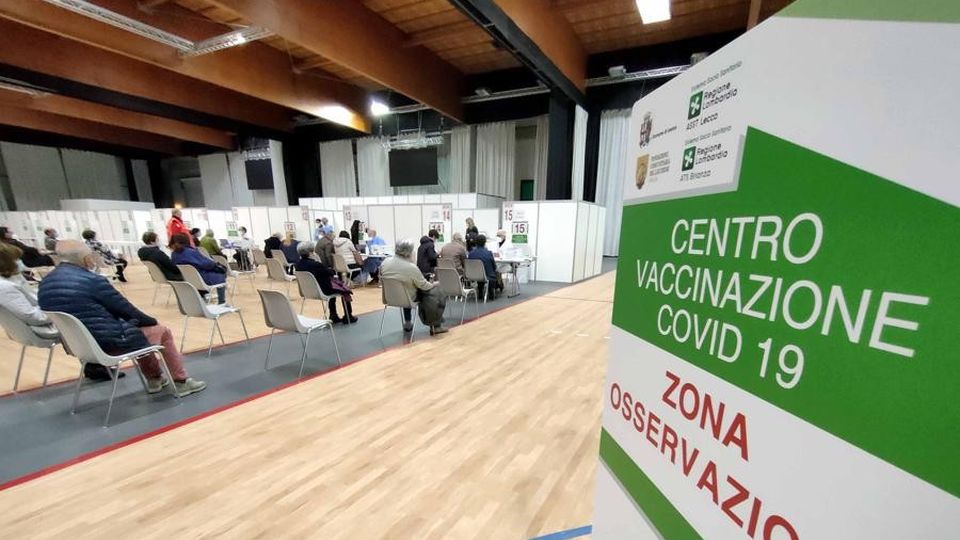 «L’AstraZeneca? Un vaccino sgradito Facciamo gli altri» «L’AstraZeneca? Un vaccino sgradito Facciamo gli altri»