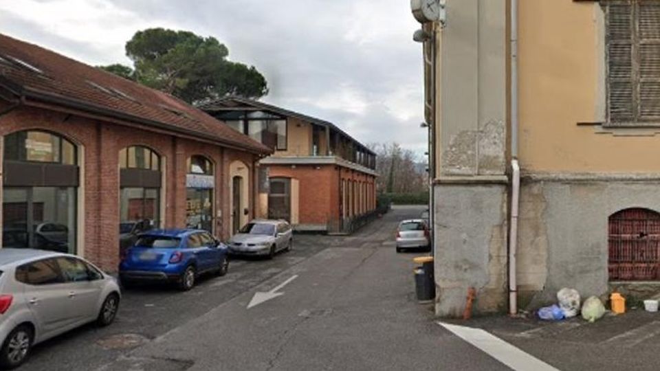 Merate, rissa con bottigliata fuori da un locale Merate, rissa con bottigliata fuori da un locale