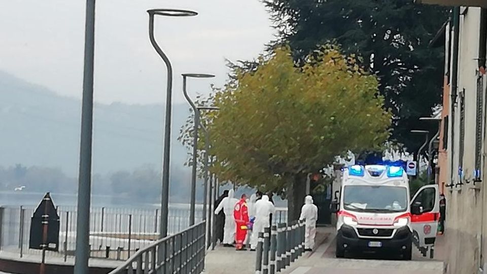 Olginate, rissa nella notte sul lungolago Pugni e un orecchio strappato a morsi Olginate, rissa nella notte sul lungolago Pugni e un orecchio strappato a morsi