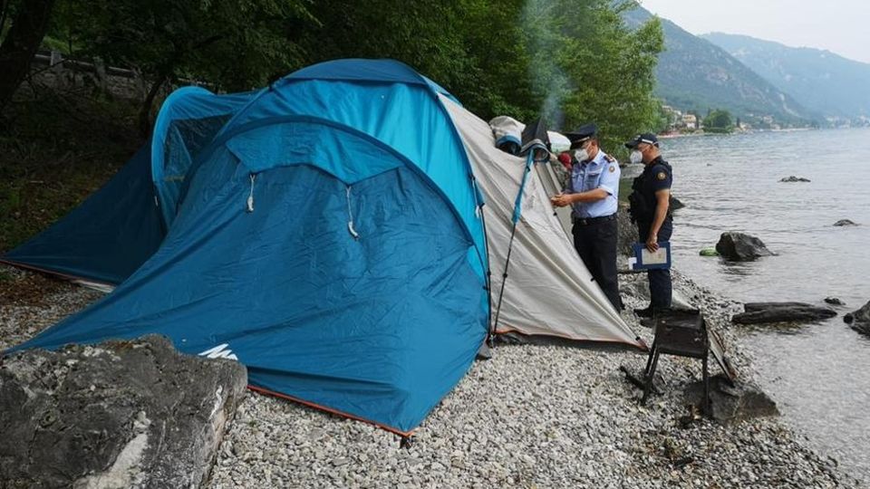 Spiagge del lago Il “buongiorno” lo danno i vigili Spiagge del lago Il “buongiorno” lo danno i vigili