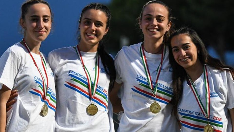 Tricolori: è d’oro la 4x100 juniores Bottino di tre medaglie per Lecco Tricolori: è d’oro la 4x100 juniores Bottino di tre medaglie per Lecco