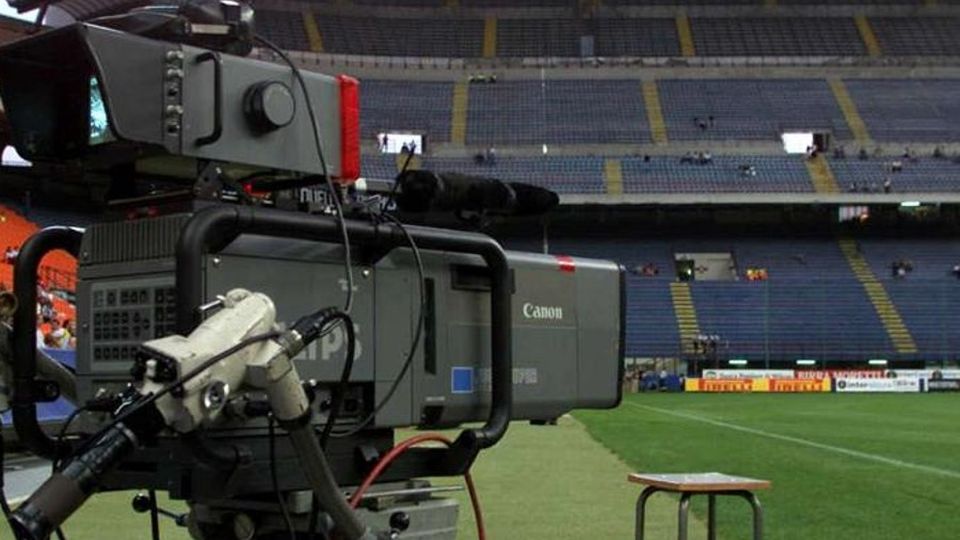 Un calcio alle certezze Del pallone e della vita Un calcio alle certezze Del pallone e della vita