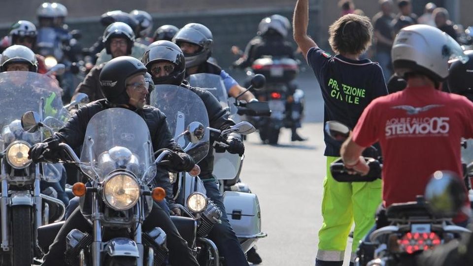 Mandello, Motoraduno nubi nere Il centenario si festeggerà nel 2022 Mandello, Motoraduno nubi nere Il centenario si festeggerà nel 2022