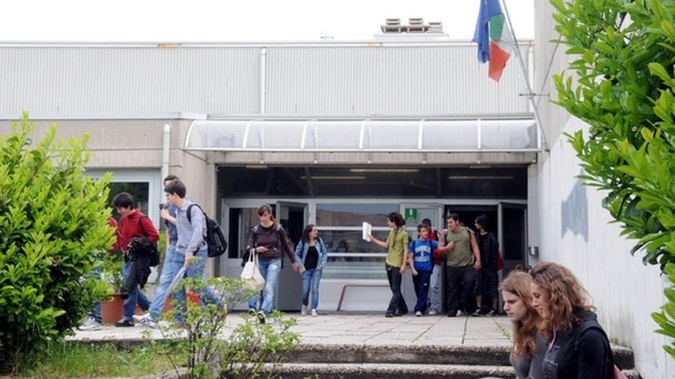 Monticello, lettera dei prof del Greppi «Fragomeli si sta sbagliando» Monticello, lettera dei prof del Greppi «Fragomeli si sta sbagliando»