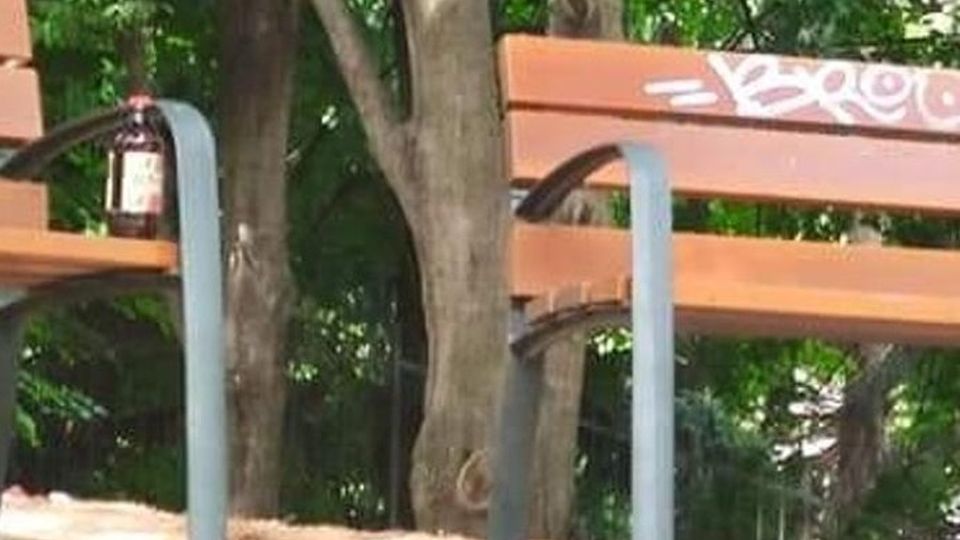 Malgrate. Vandalismi in via Gaggio «Troppi incivili, servono le telecamere» Malgrate. Vandalismi in via Gaggio «Troppi incivili, servono le telecamere»