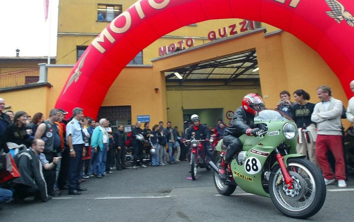 Mandello, polemica sul raduno: «Si poteva fare»