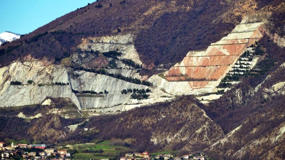 Cava Alpetto, sopralluogo con la Regione La Pc Project punta a un polo energetico Cava Alpetto, sopralluogo con la Regione La Pc Project punta a un polo energetico