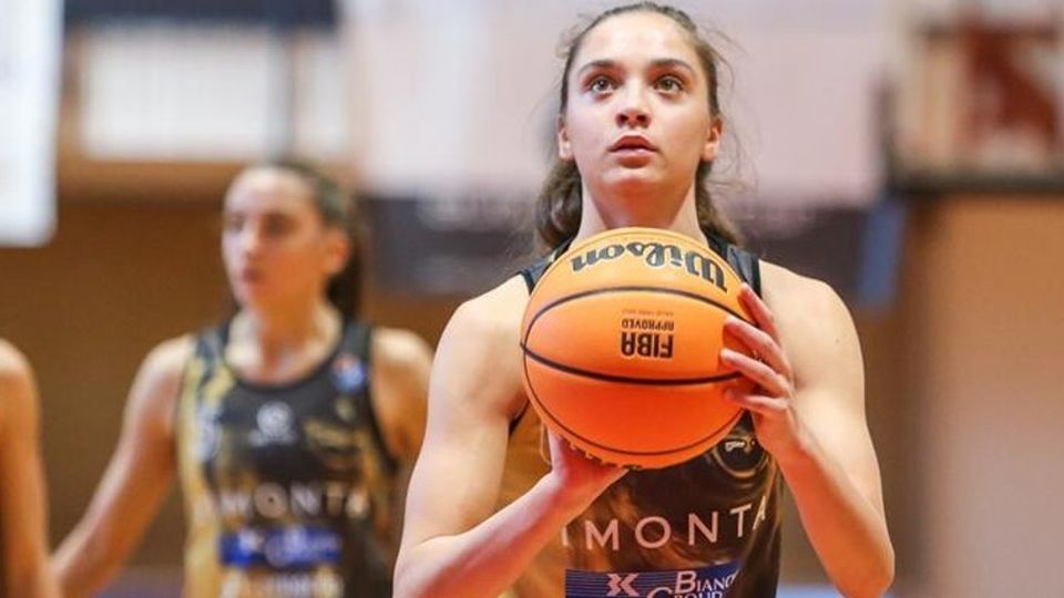 Matilde Villa è pazzesca: 38 punti «Ma ho l’amaro in bocca per il ko» Matilde Villa è pazzesca: 38 punti «Ma ho l’amaro in bocca per il ko»