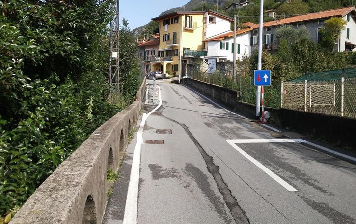 Mandello, il ponte è “malato” A Luzzeno arriva il senso unico