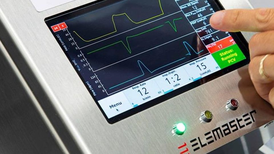 Lecco. Il ventilatore salvavita presentato a Mattarella Lecco. Il ventilatore salvavita presentato a Mattarella