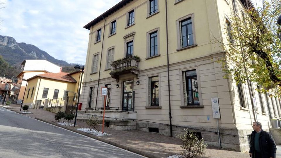 Raddoppiano le telecamere a Calolzio «Leggeranno le targhe in tutti i varchi» Raddoppiano le telecamere a Calolzio «Leggeranno le targhe in tutti i varchi»