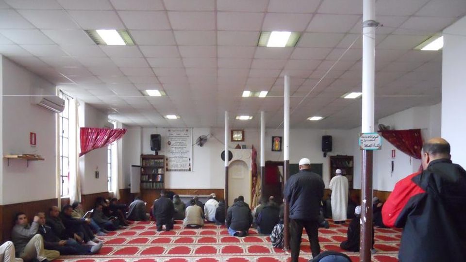 «In quell’immobile moschea abusiva» Il Tar dà ragione al Comune di Costa «In quell’immobile moschea abusiva» Il Tar dà ragione al Comune di Costa