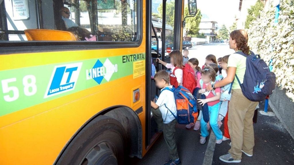Abbonamenti annuali, cento euro agli studenti che usano bus e treni Abbonamenti annuali, cento euro agli studenti che usano bus e treni