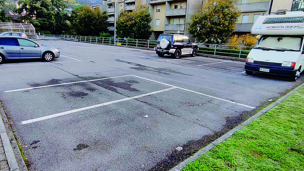 Ponte Alimasco: un parcheggio poco utilizzato Ponte Alimasco: un parcheggio poco utilizzato