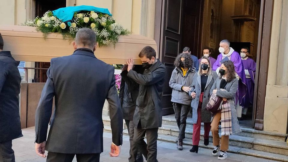 Osnago, due comunità per l’addio a Luca «Morire sul lavoro scuote le coscienze» Osnago, due comunità per l’addio a Luca «Morire sul lavoro scuote le coscienze»