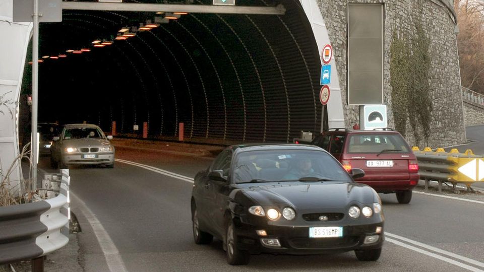 Cremia, incidente in galleria Grave uomo di 43 anni Cremia, incidente in galleria Grave uomo di 43 anni