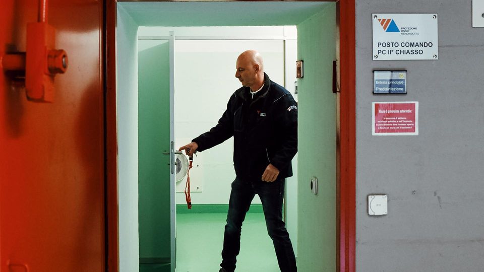 “La Provincia” nel bunker di Chiasso «Così ci difendiamo dall’atomica» “La Provincia” nel bunker di Chiasso «Così ci difendiamo dall’atomica»