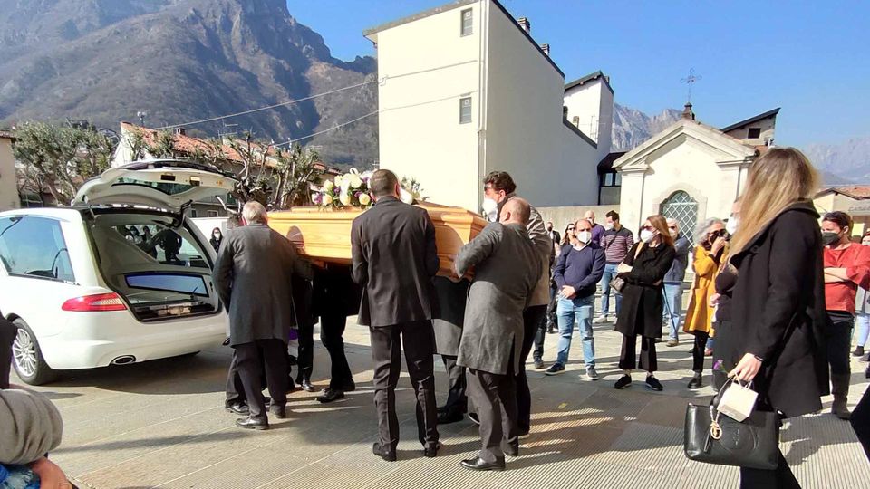 Civate in lacrime per l’addio a Luca Polvara Civate in lacrime per l’addio a Luca Polvara