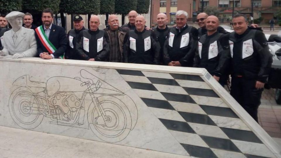 “Città dei Motori” Da Mandello alla Sicilia in omaggio alla Guzzi “Città dei Motori” Da Mandello alla Sicilia in omaggio alla Guzzi