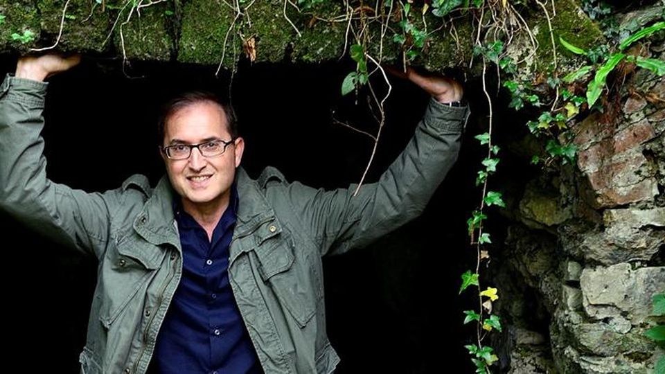 “Le ammaliatrici”: Lucia Valcepina intervista Carlo Silini “Le ammaliatrici”: Lucia Valcepina intervista Carlo Silini